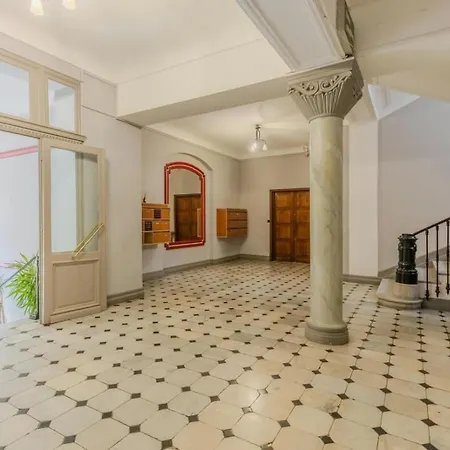 Apartment Golden Hugo Premium Golden Square